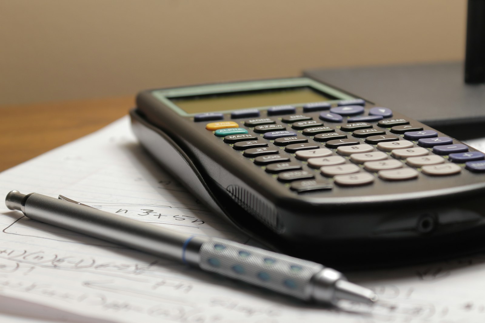 Calculadora e informe con cifras de negocio para medir la rentabilidad del marketing digital